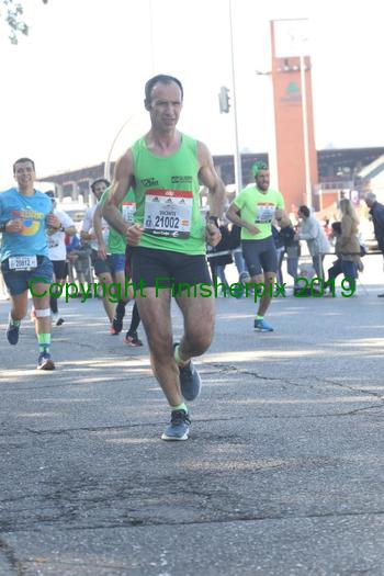 2880_186057 | Run